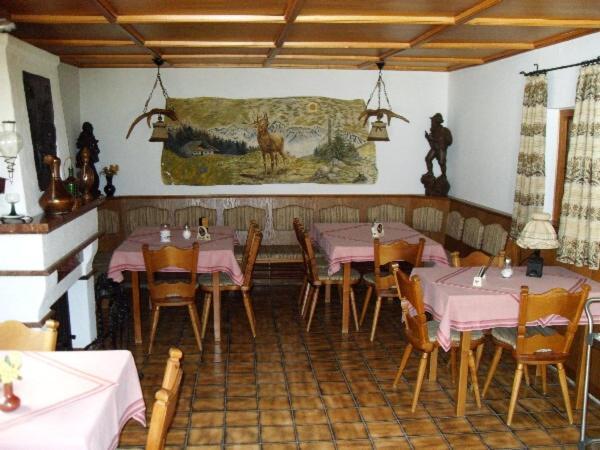 Gasthaus - Pension - Cafe Doerfl Kiefersfelden Exterior photo